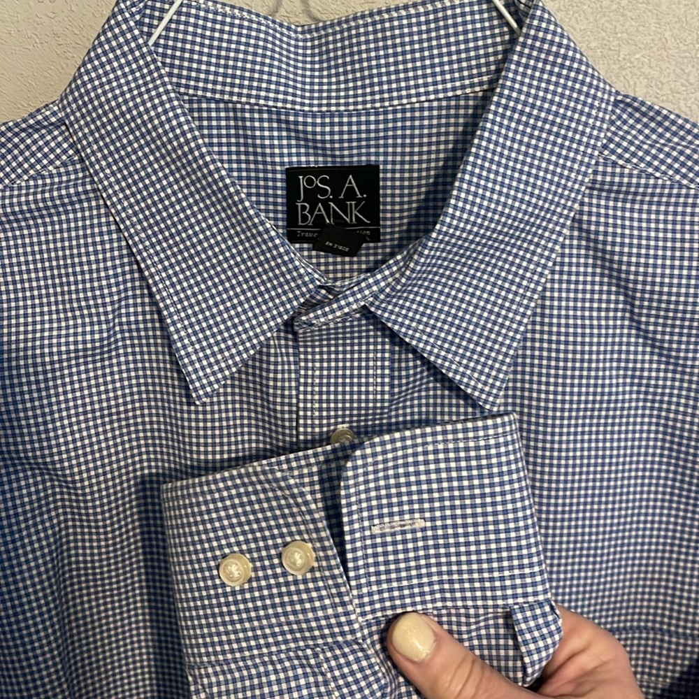 Jos A Banks traveler collection long sleeve button down shirt